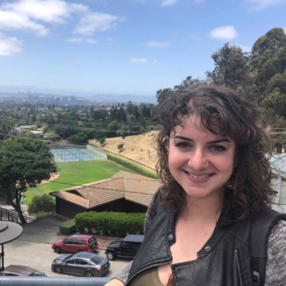 Meet your Posher, Mara